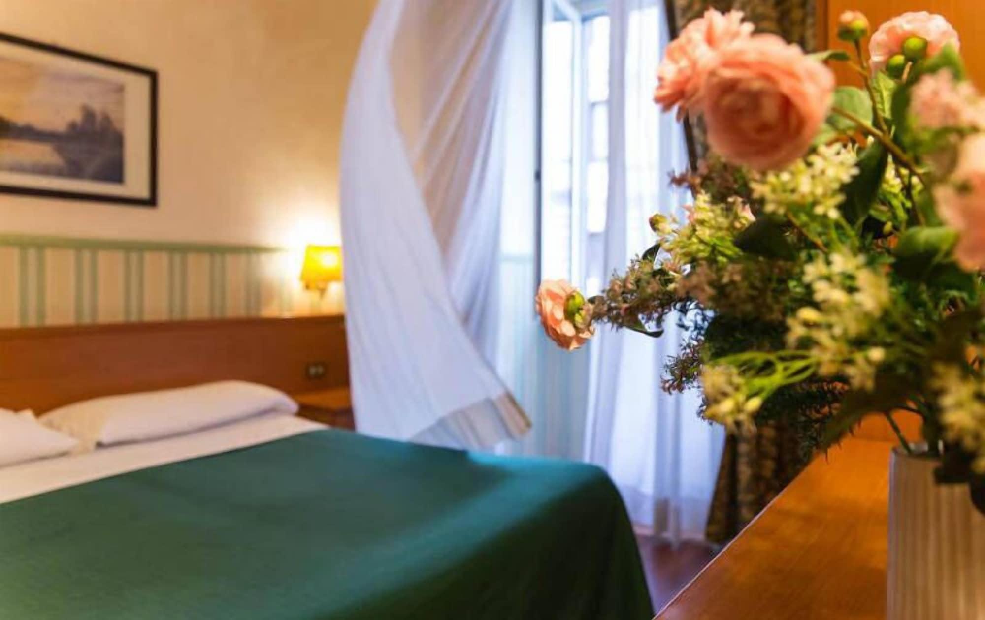Отель Numa Rome Linea Экстерьер фото
