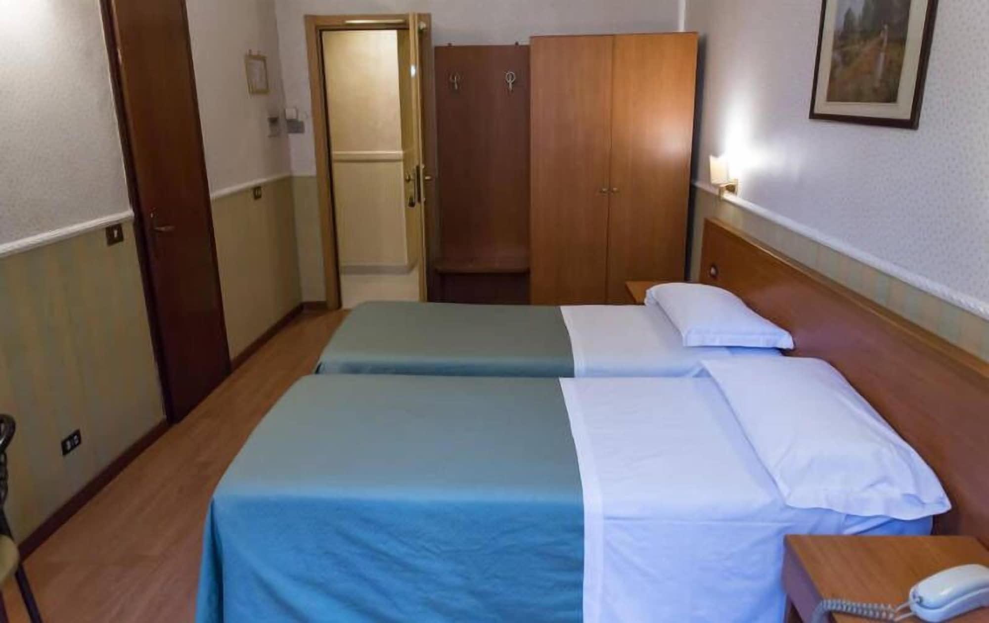 Отель Numa Rome Linea Экстерьер фото