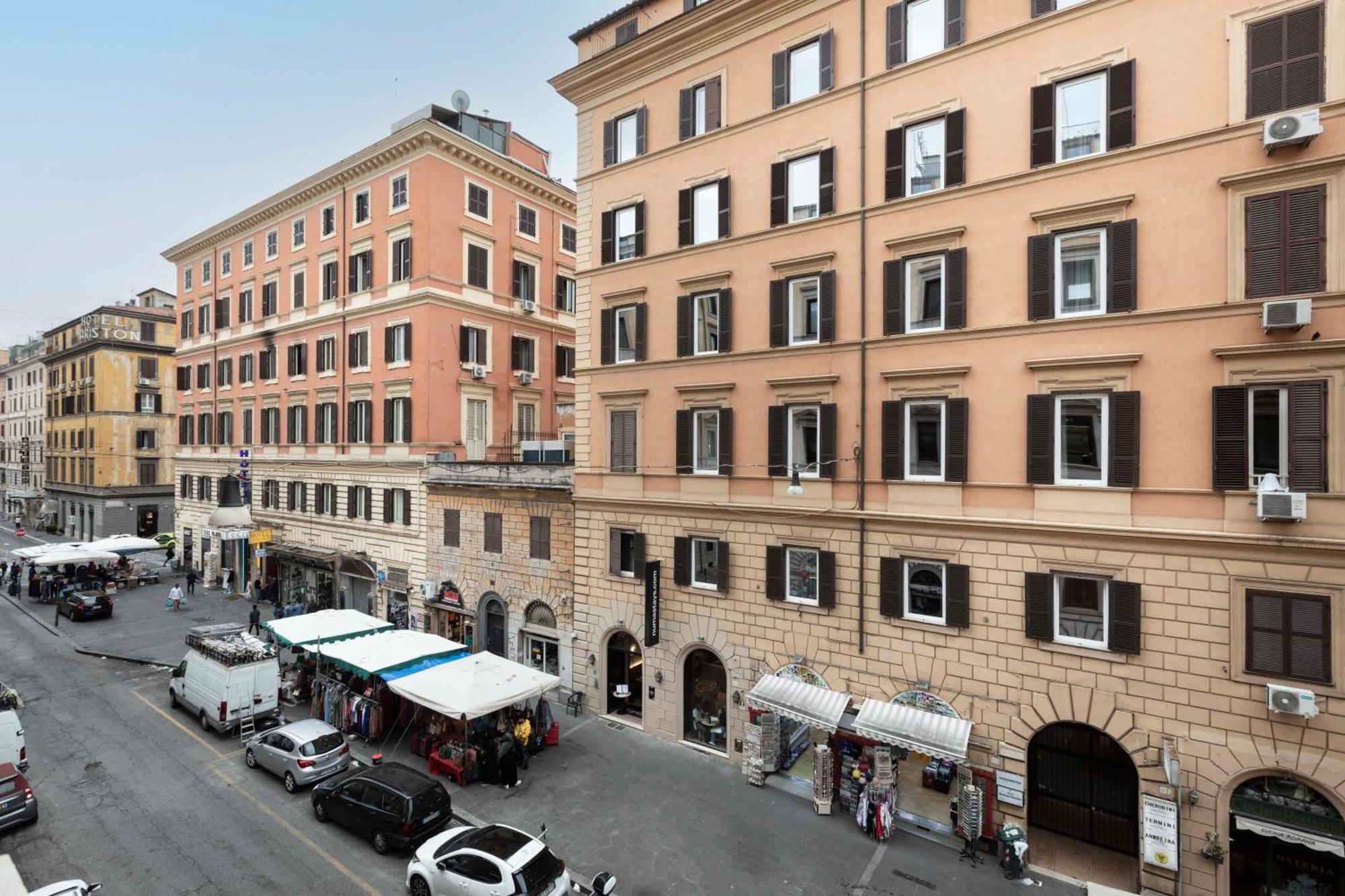 Отель Numa Rome Linea Экстерьер фото