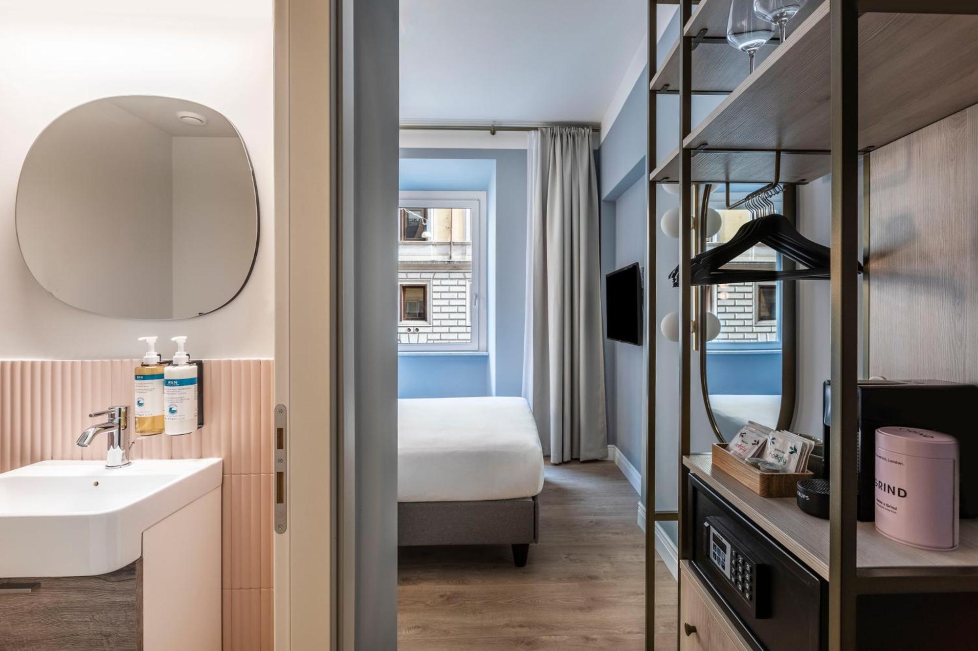 Отель Numa Rome Linea Экстерьер фото