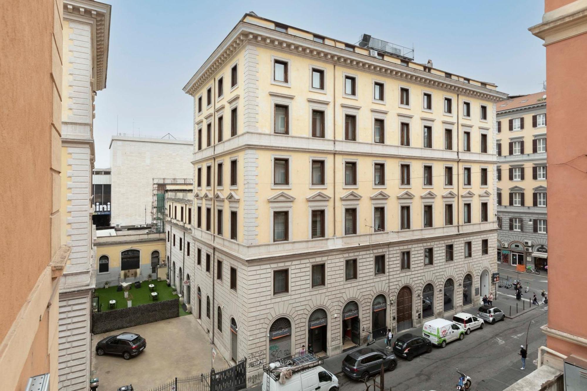Отель Numa Rome Linea Экстерьер фото